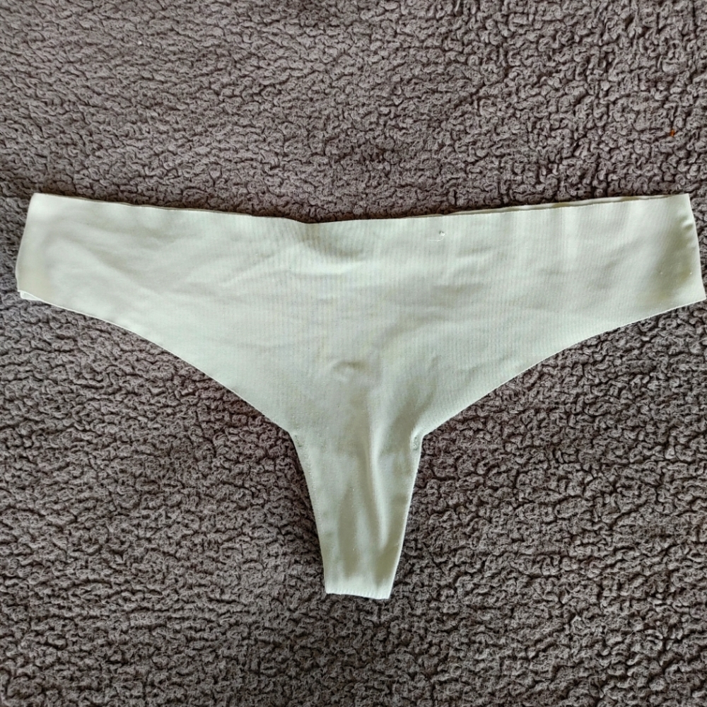 Light green thong, size M, Auden